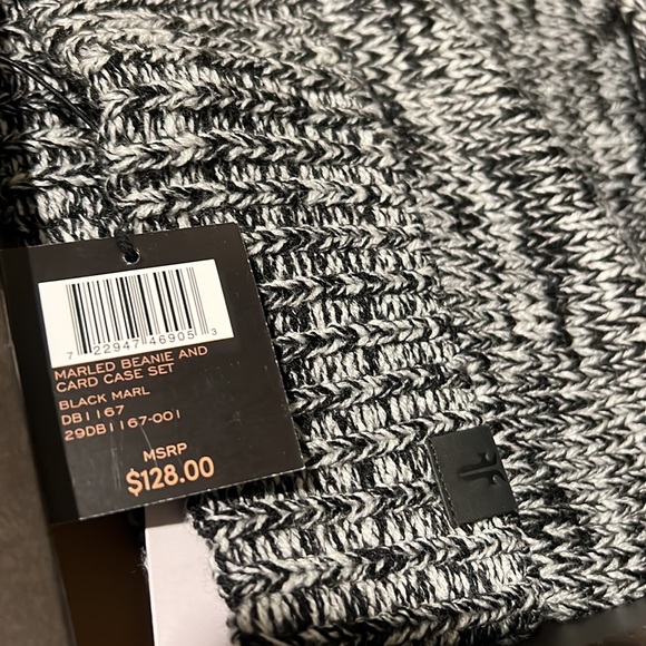 NWT FRYE Marled Beanie Pom Pom Black White & Cognac Leather Card Case unsex - Picture 7 of 7